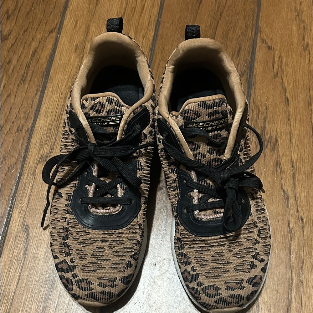 Skechers Sneakers-Bobs Memory Foam.😃. Size 9.5